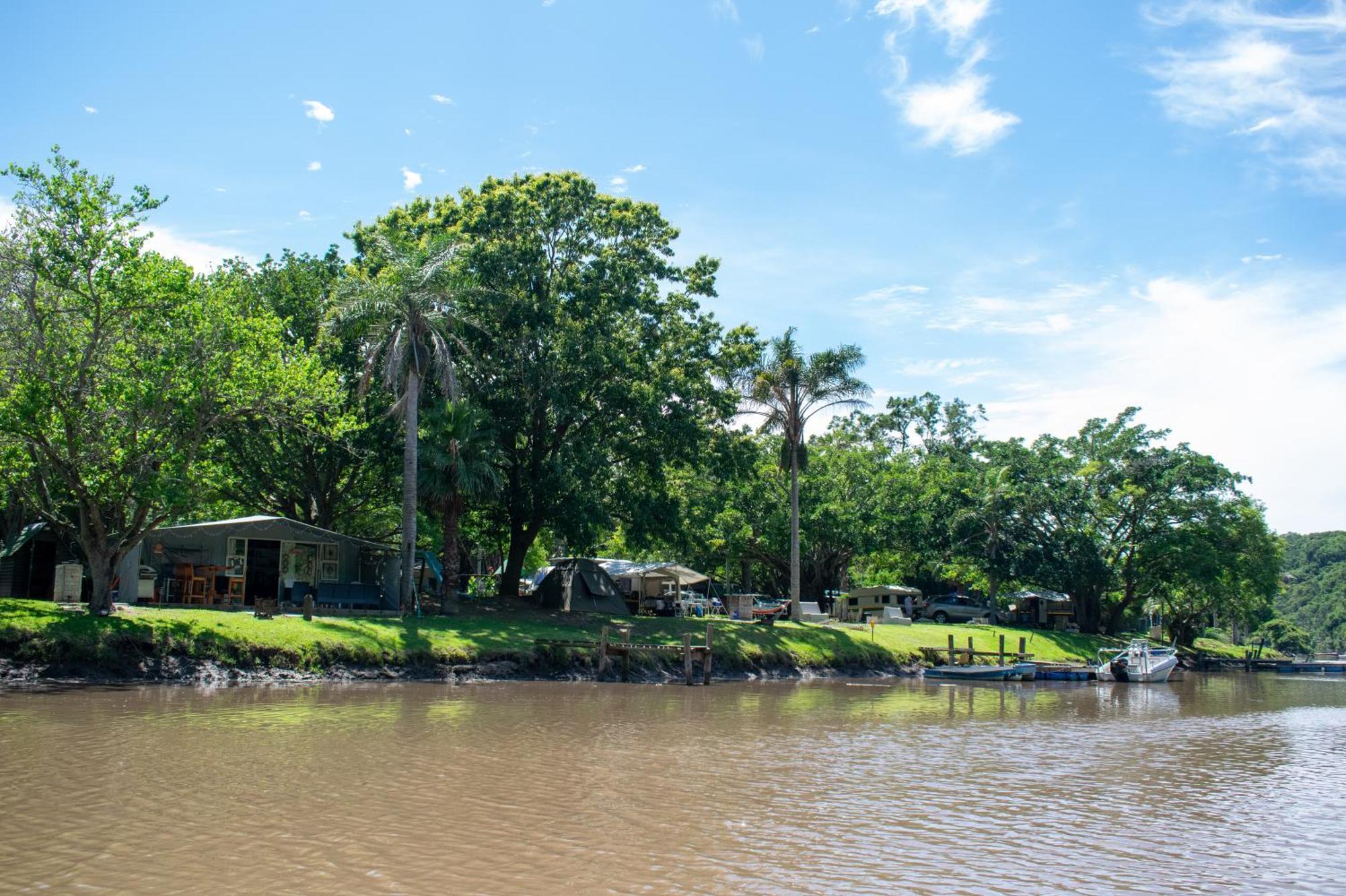 Areena Riverside Resort Kwelera Exterior photo